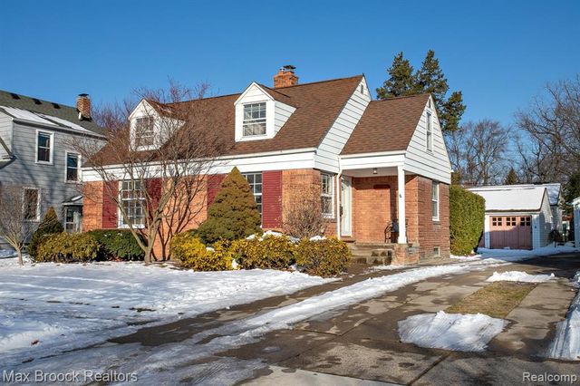 10034 Lasalle Boulevard, Huntington Woods, MI 48070