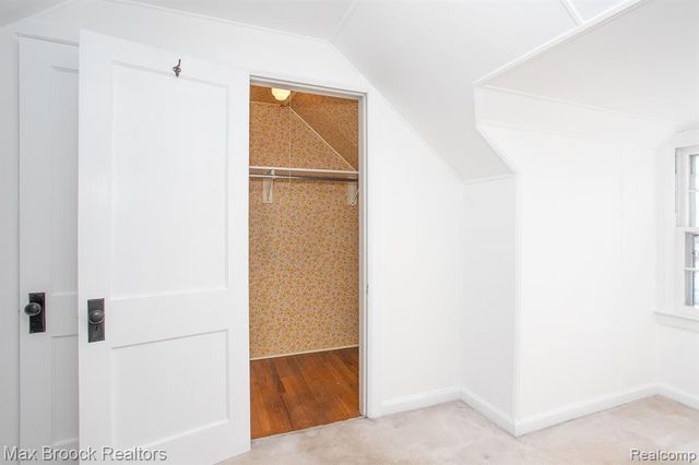 10034 Lasalle Boulevard, Huntington Woods, MI 48070