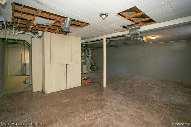 10034 Lasalle Boulevard, Huntington Woods, MI 48070