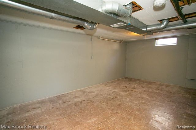 10034 Lasalle Boulevard, Huntington Woods, MI 48070