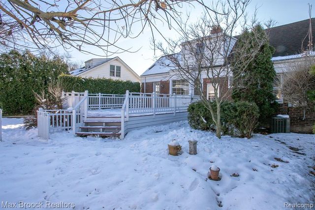 10034 Lasalle Boulevard, Huntington Woods, MI 48070