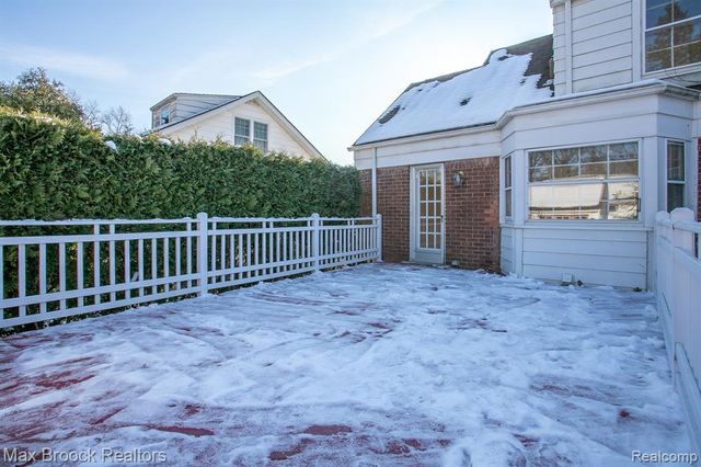 10034 Lasalle Boulevard, Huntington Woods, MI 48070