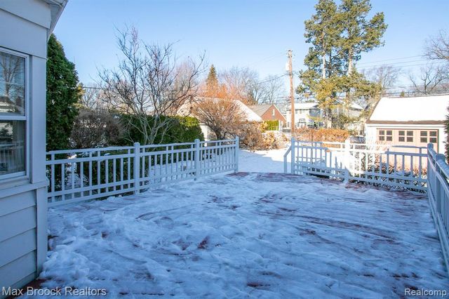 10034 Lasalle Boulevard, Huntington Woods, MI 48070