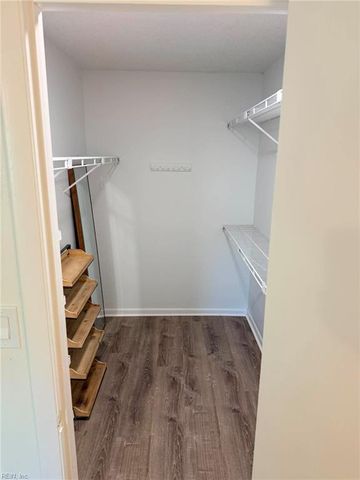 2990 Saint Albans CMN, Virginia Beach, VA 23452