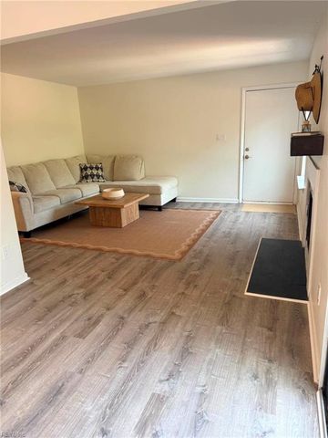 2990 Saint Albans CMN, Virginia Beach, VA 23452