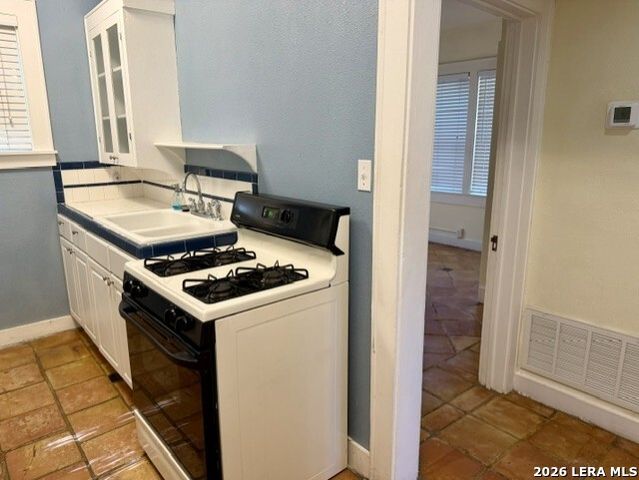 323 Carleton Ct Apt 1, San Antonio, TX 78212