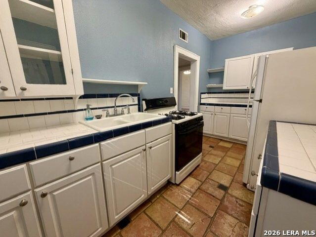 323 Carleton Ct Apt 1, San Antonio, TX 78212