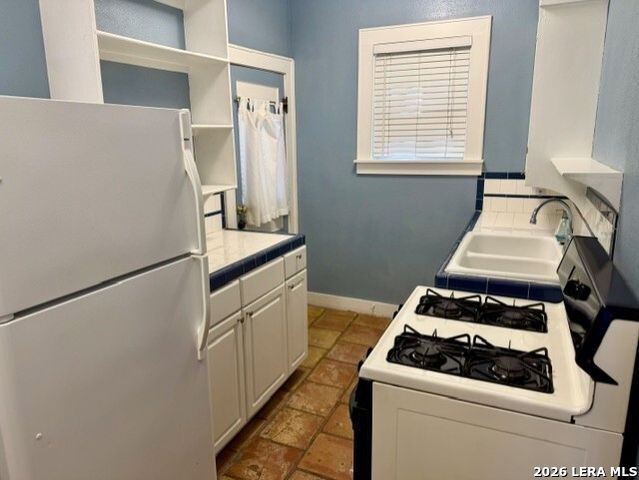 323 Carleton Ct Apt 1, San Antonio, TX 78212