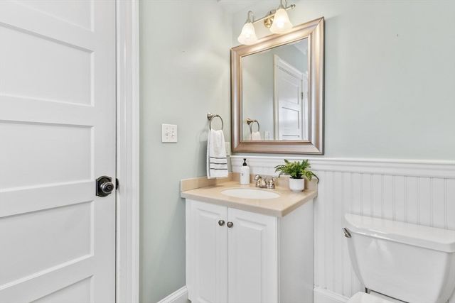 9 Governors Avenue 2, Winchester, MA 01890