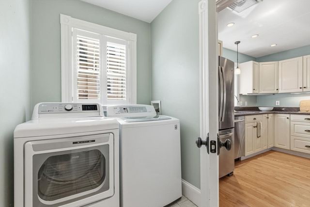 9 Governors Avenue 2, Winchester, MA 01890