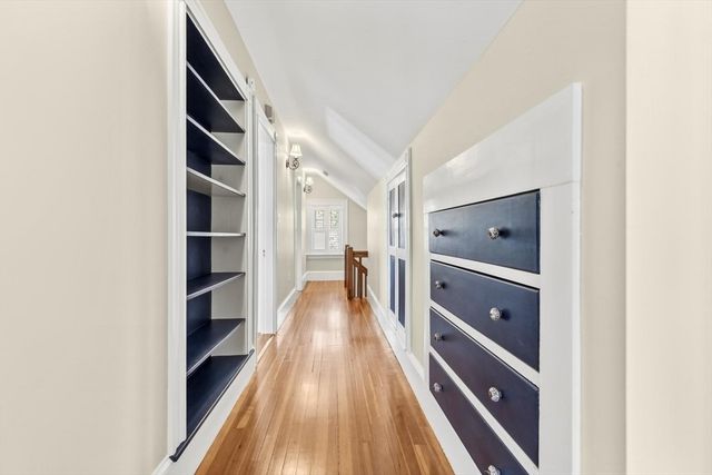 9 Governors Avenue 2, Winchester, MA 01890