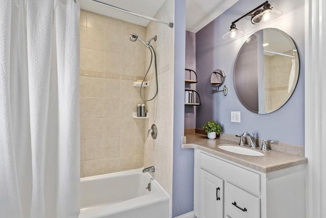 9 Governors Avenue 2, Winchester, MA 01890