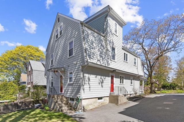 9 Governors Avenue 2, Winchester, MA 01890