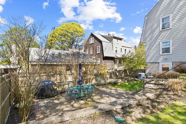 9 Governors Avenue 2, Winchester, MA 01890