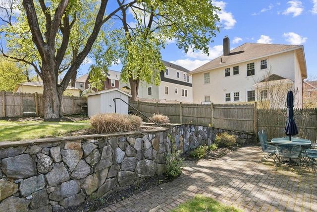 9 Governors Avenue 2, Winchester, MA 01890