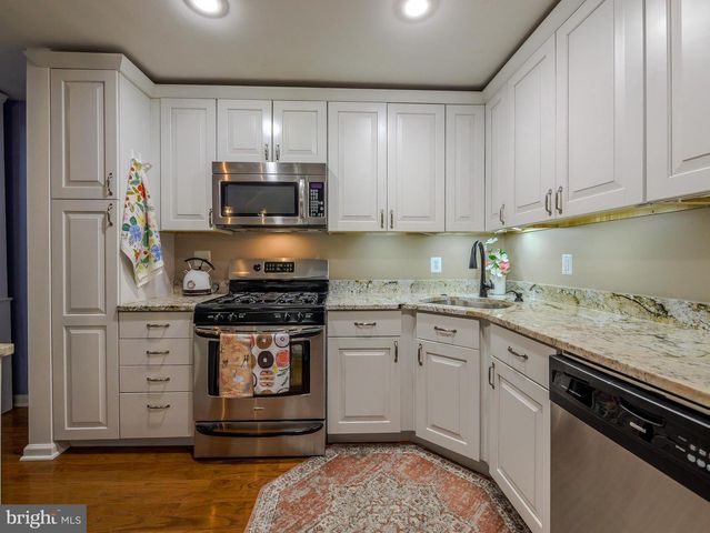 3202 CHARING CROSS, Wilmington, DE 19808