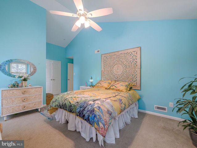 3202 CHARING CROSS, Wilmington, DE 19808