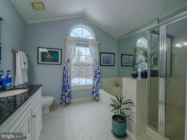 3202 CHARING CROSS, Wilmington, DE 19808