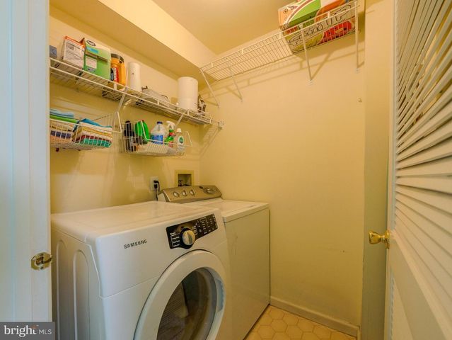 3202 CHARING CROSS, Wilmington, DE 19808