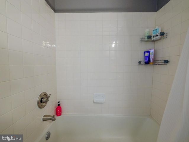 3202 CHARING CROSS, Wilmington, DE 19808