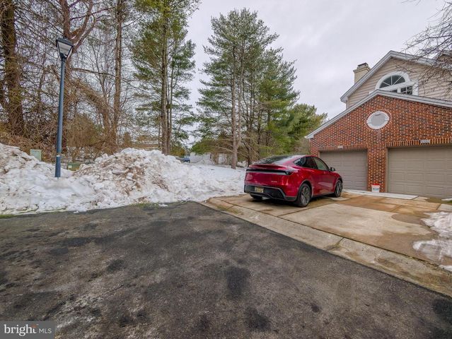 3202 CHARING CROSS, Wilmington, DE 19808