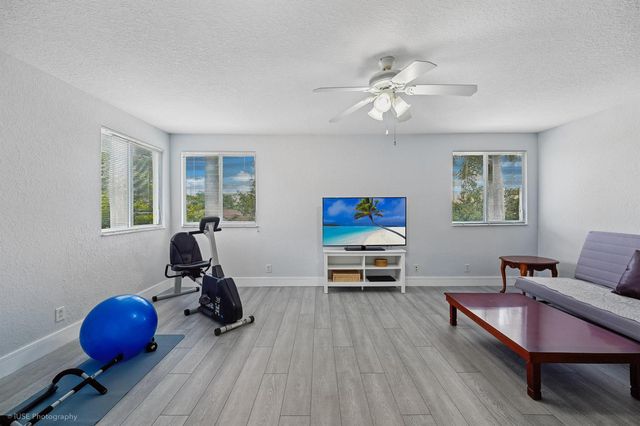 1428 CANARY ISLAND Drive, Weston, FL 33327