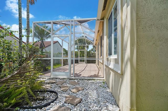 1428 CANARY ISLAND Drive, Weston, FL 33327