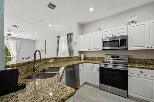 1428 CANARY ISLAND Drive, Weston, FL 33327