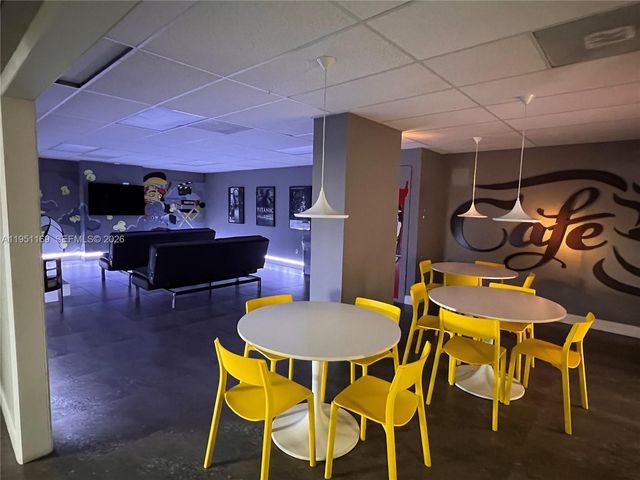 200 Leslie Dr 903, Hallandale Beach, FL 33009