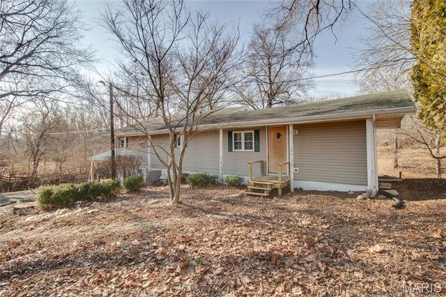 16867 Old Highway 67, Jerseyville, IL 62052