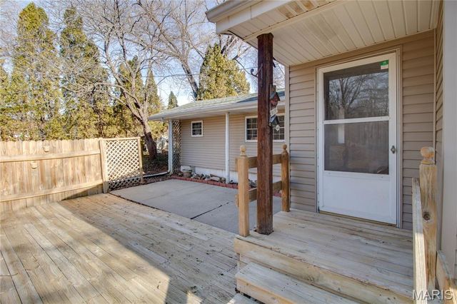 16867 Old Highway 67, Jerseyville, IL 62052