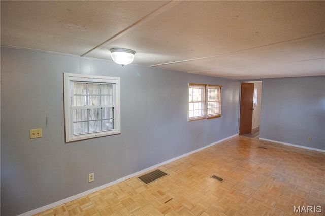 16867 Old Highway 67, Jerseyville, IL 62052