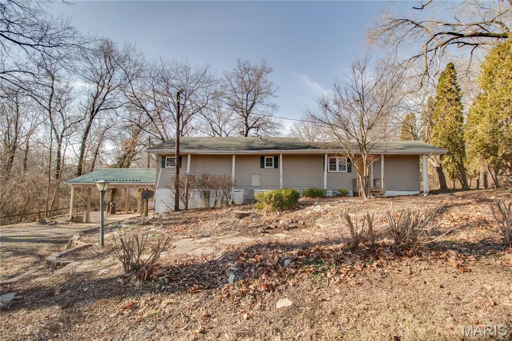 16867 Old Highway 67, Jerseyville, IL 62052