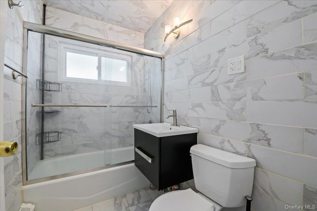 2 Bridge Lane, Hicksville, NY 11801