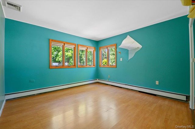2 Bridge Lane, Hicksville, NY 11801