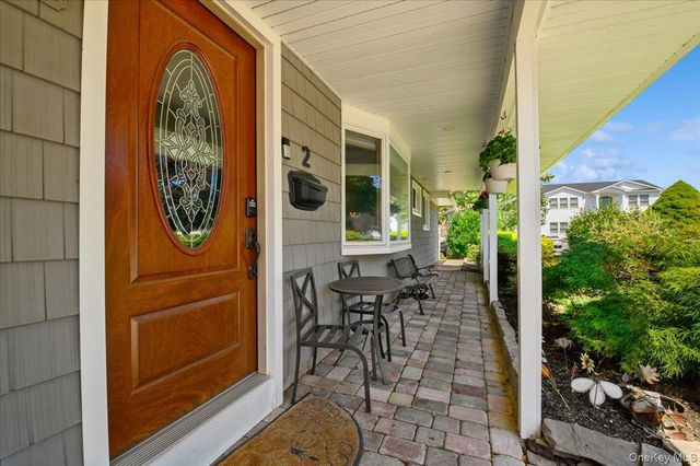 2 Bridge Lane, Hicksville, NY 11801