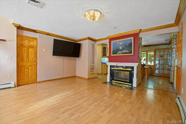 2 Bridge Lane, Hicksville, NY 11801