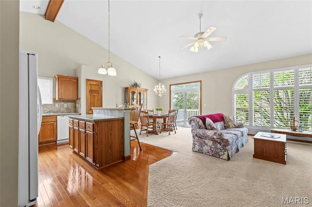 2915 Mac Arthur Drive 31, St Charles, MO 63301