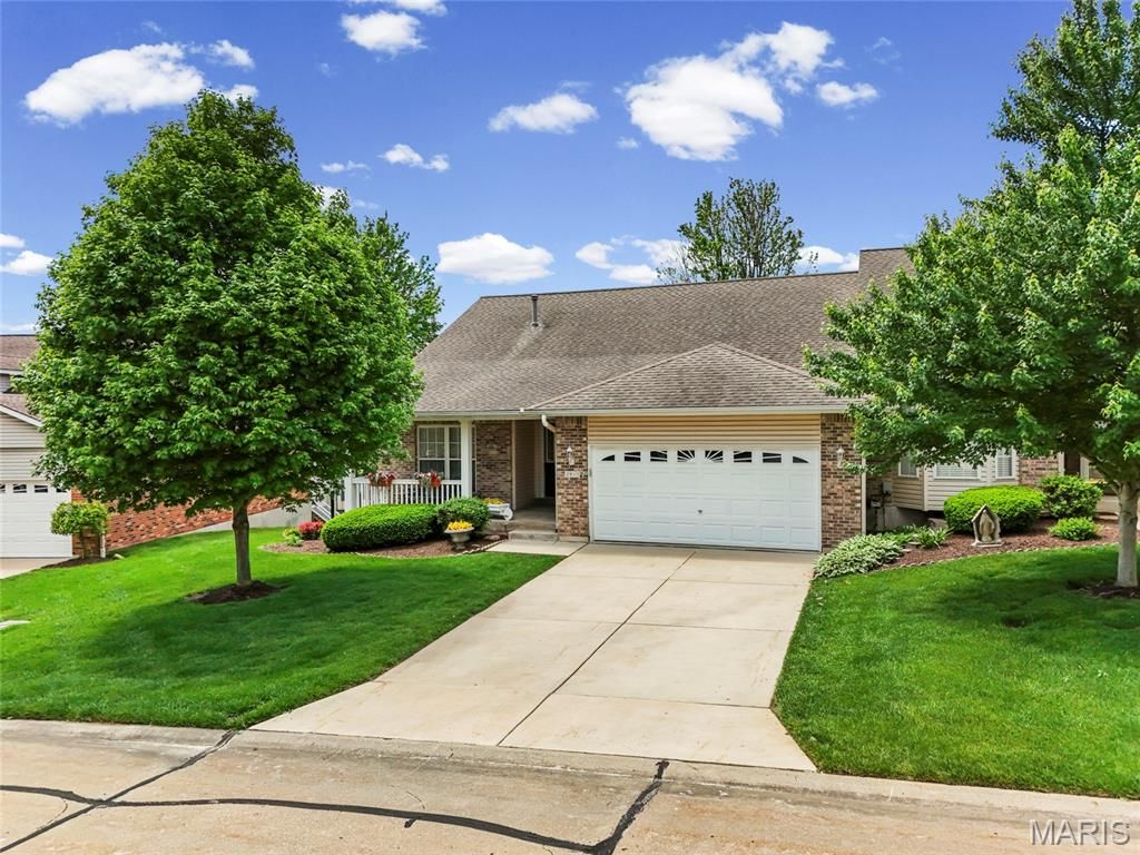 2915 Mac Arthur Drive 31, St Charles, MO 63301
