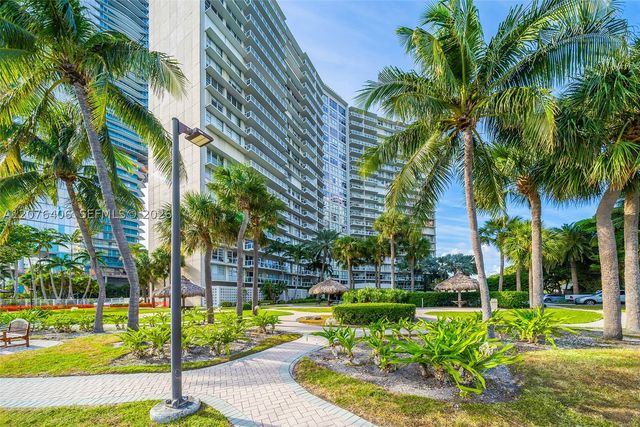 2451 Brickell Ave 2T, Miami, FL 33129
