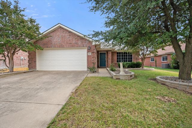 1109 Nighthawk Road, Fort Worth, TX 76108