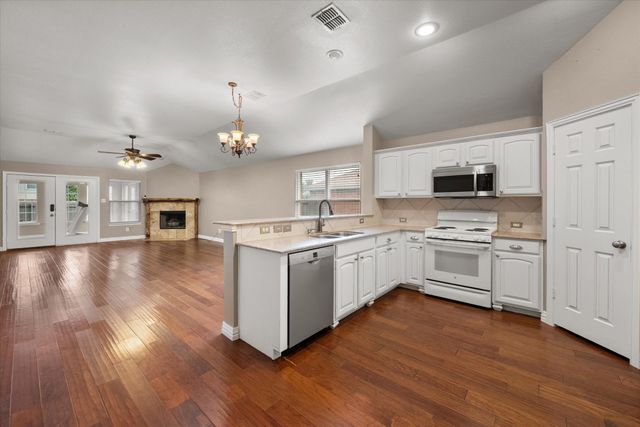 1109 Nighthawk Road, Fort Worth, TX 76108