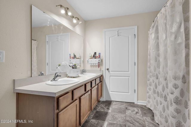 3207 CANYON FALLS Drive, Green Cove Springs, FL 32043