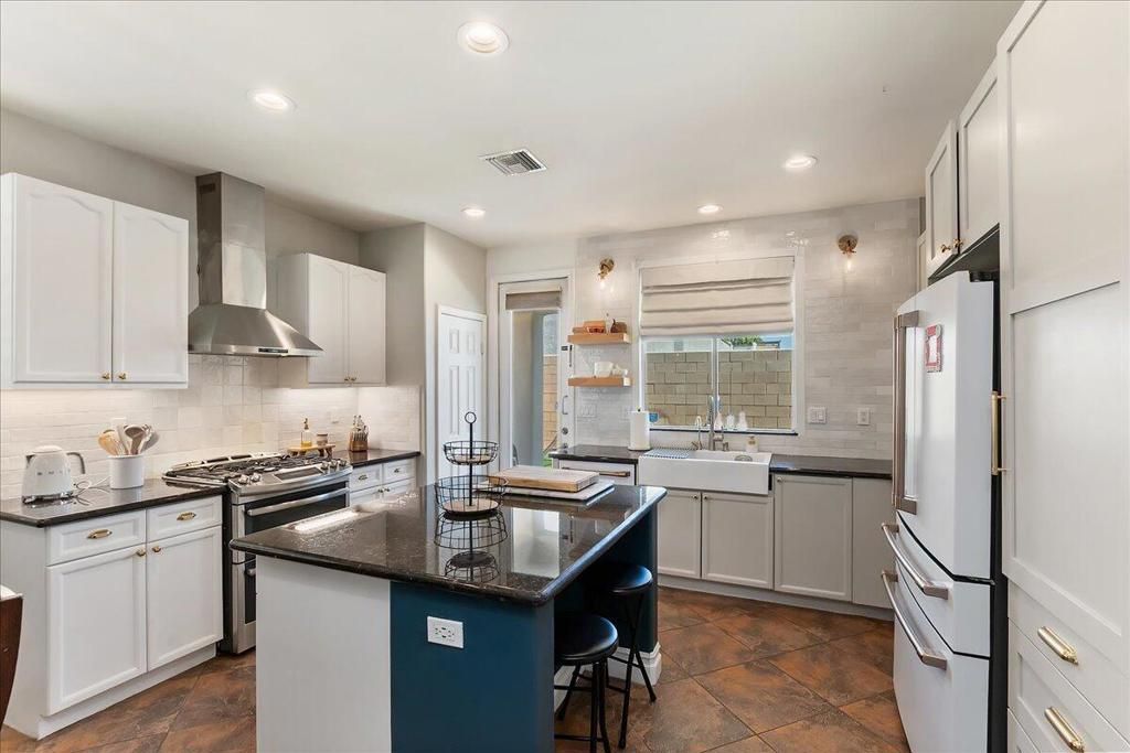 Image 10 of property listing at 82930 Corte Lucia, Indio, CA 92201