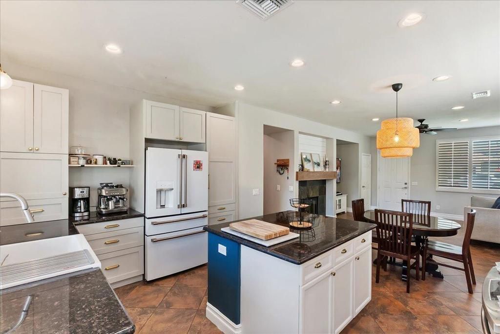 Image 11 of property listing at 82930 Corte Lucia, Indio, CA 92201