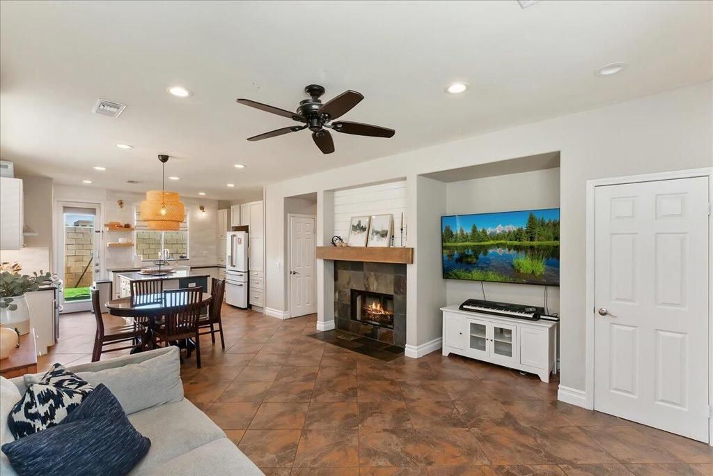 Image 5 of property listing at 82930 Corte Lucia, Indio, CA 92201