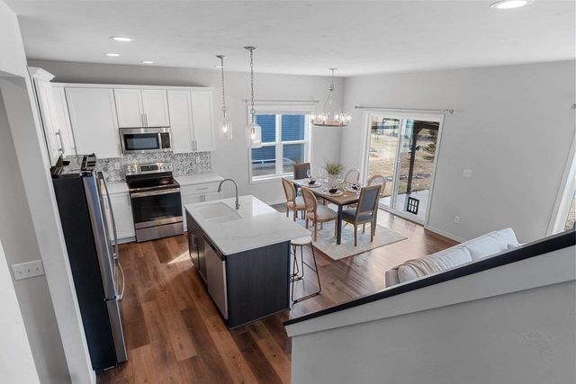 4601 N CHERRYVALE AVENUE, Appleton, WI 54913
