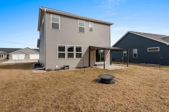 4601 N CHERRYVALE AVENUE, Appleton, WI 54913
