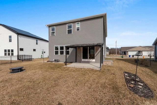4601 N CHERRYVALE AVENUE, Appleton, WI 54913