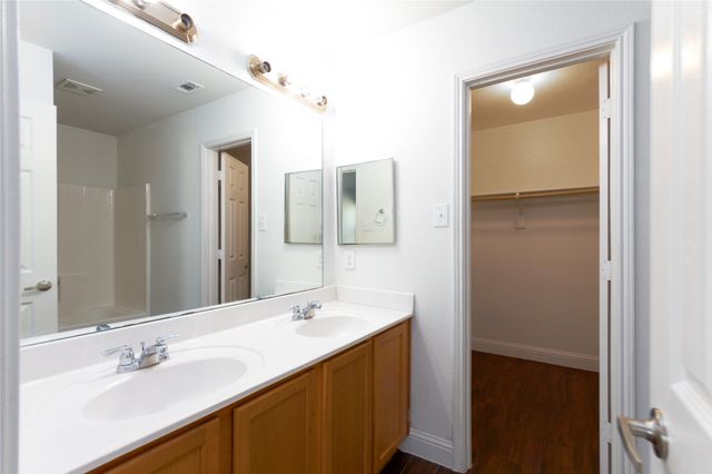 1123 Warrior Drive, Dallas, TX 75253